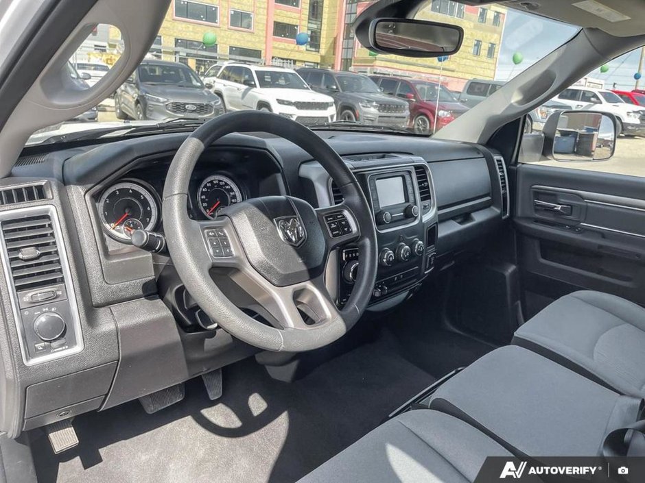 2023 Ram 1500 Classic SLT-12