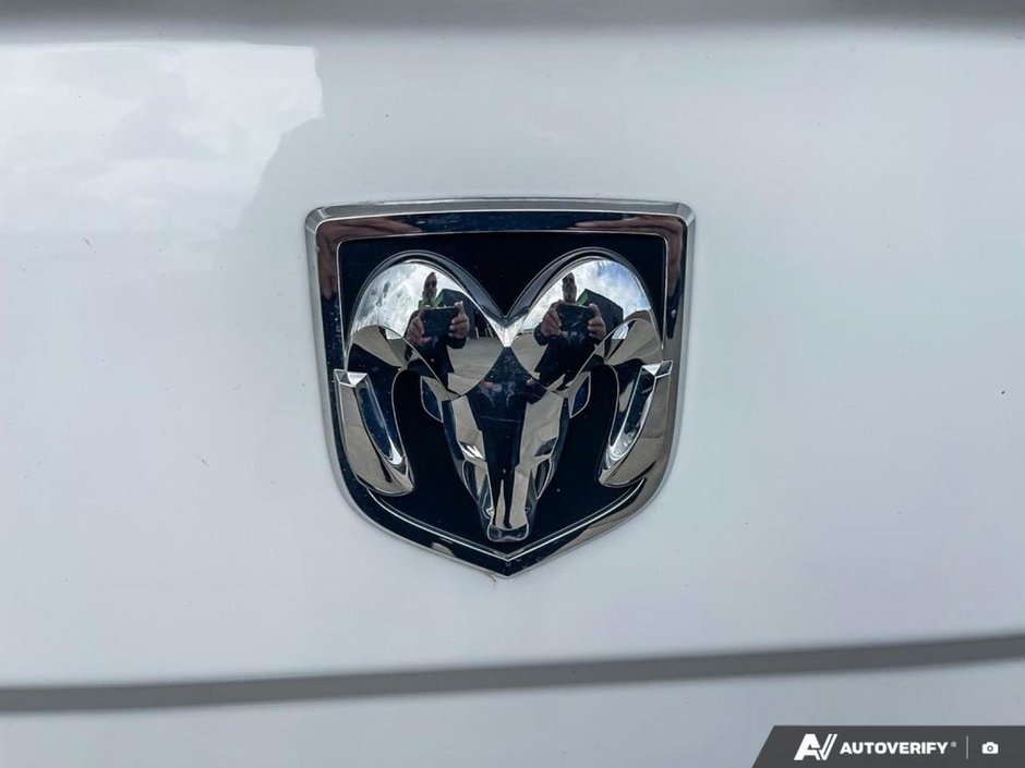 2023 Ram 1500 Classic SLT-8