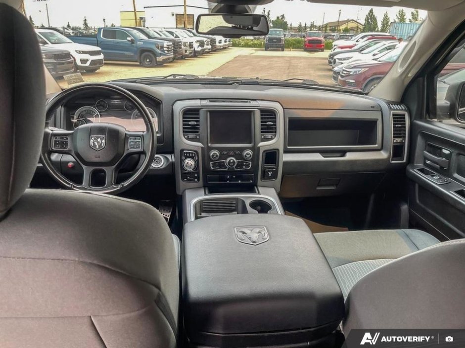 2023 Ram 1500 Classic Express-23