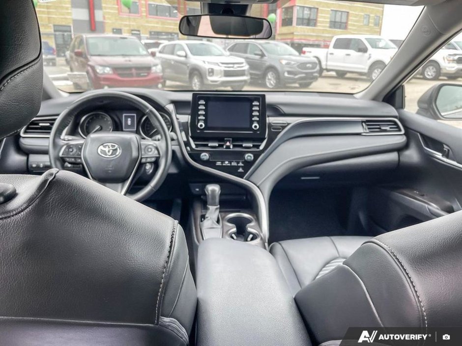 2024 Toyota CAMRY SE-23