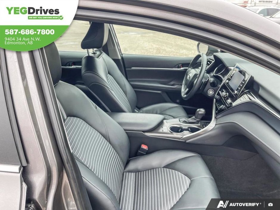 2024 Toyota CAMRY SE-21