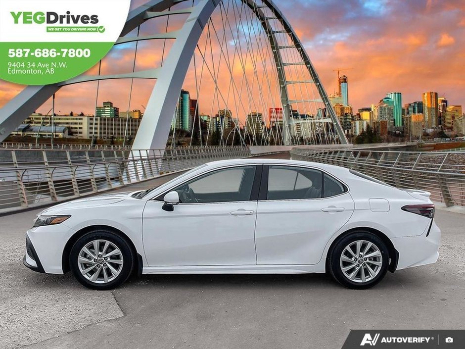 2024 Toyota CAMRY SE-2