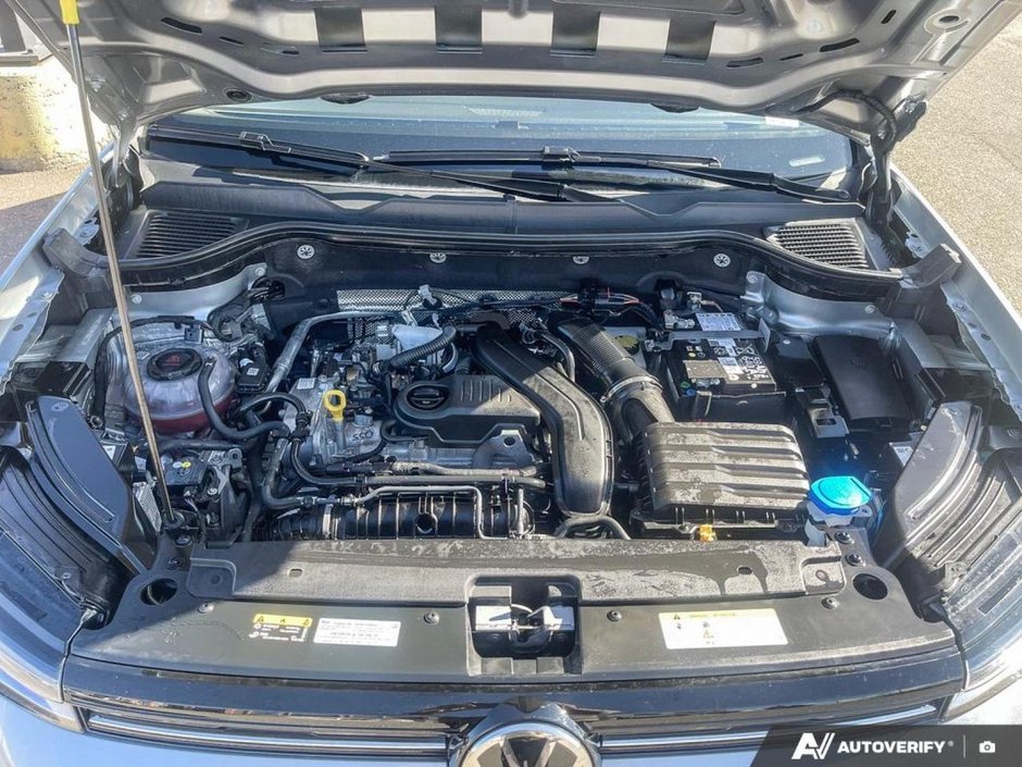 2025 Volkswagen Taos Trendline-9