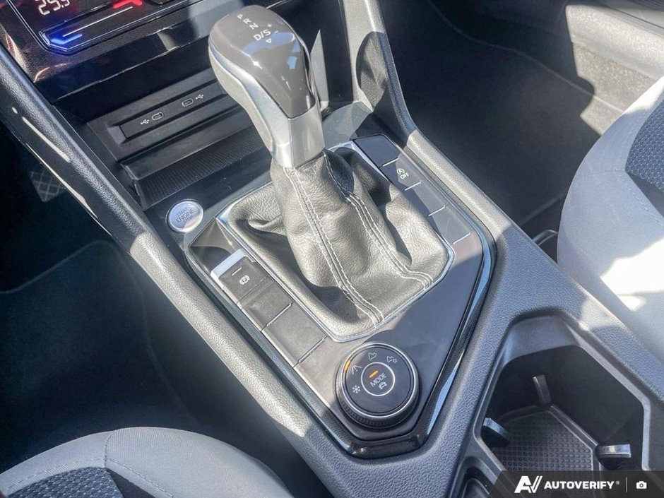 2025 Volkswagen Taos Trendline-17