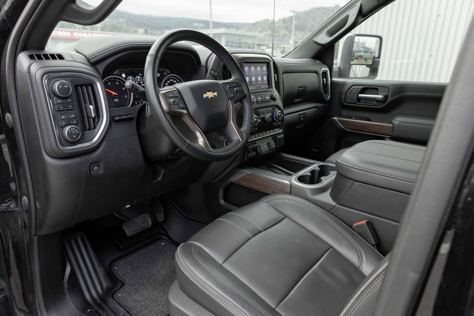 2023 Chevrolet Silverado 3500 HD High Country-9