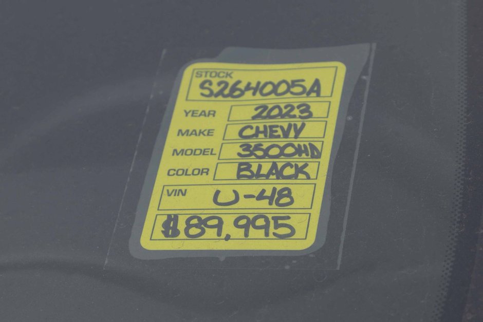 2023 Chevrolet Silverado 3500 HD High Country-24