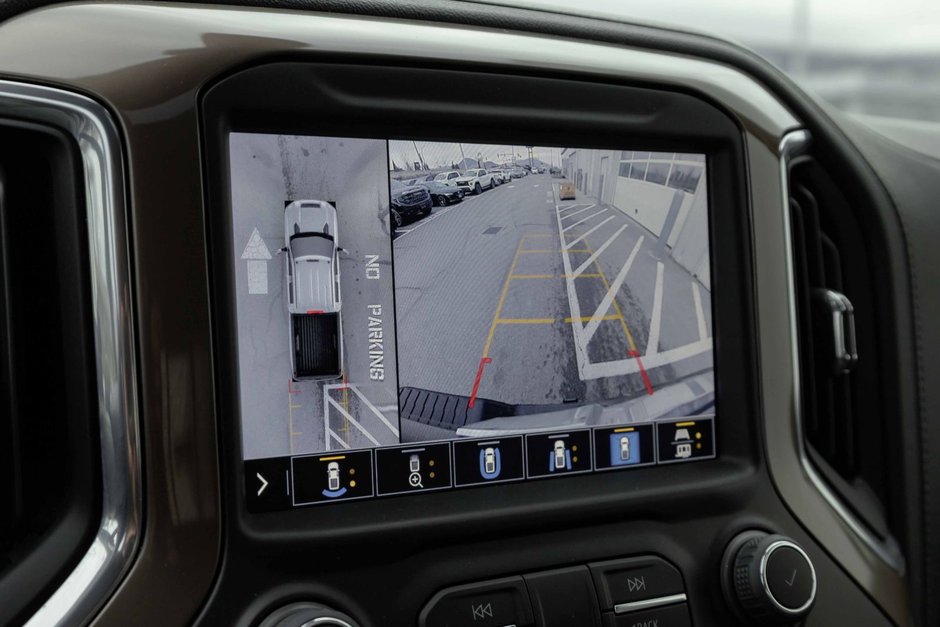 2023 Chevrolet Silverado 3500 HD High Country-20