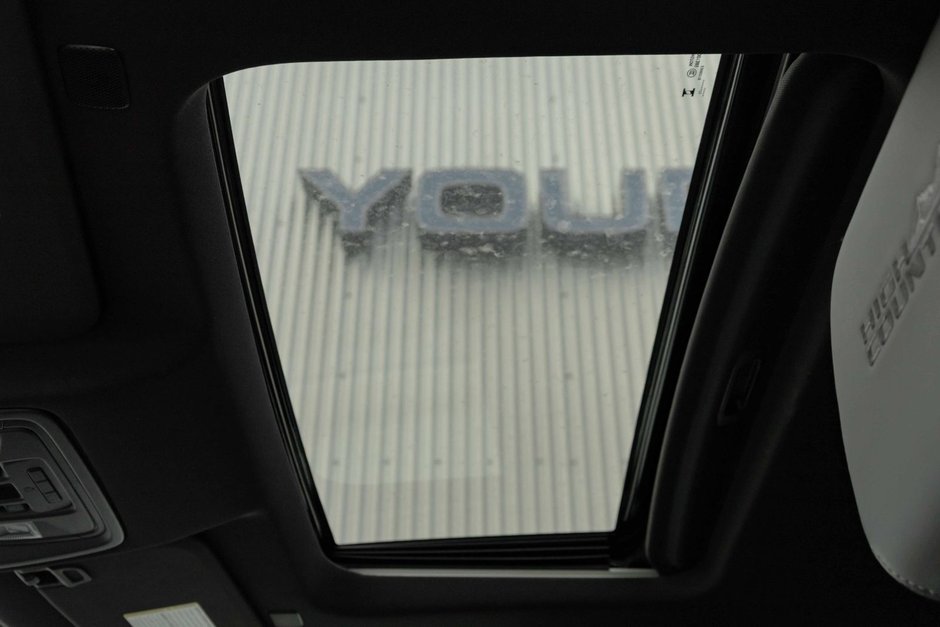 2023 Chevrolet Silverado 3500 HD High Country-11