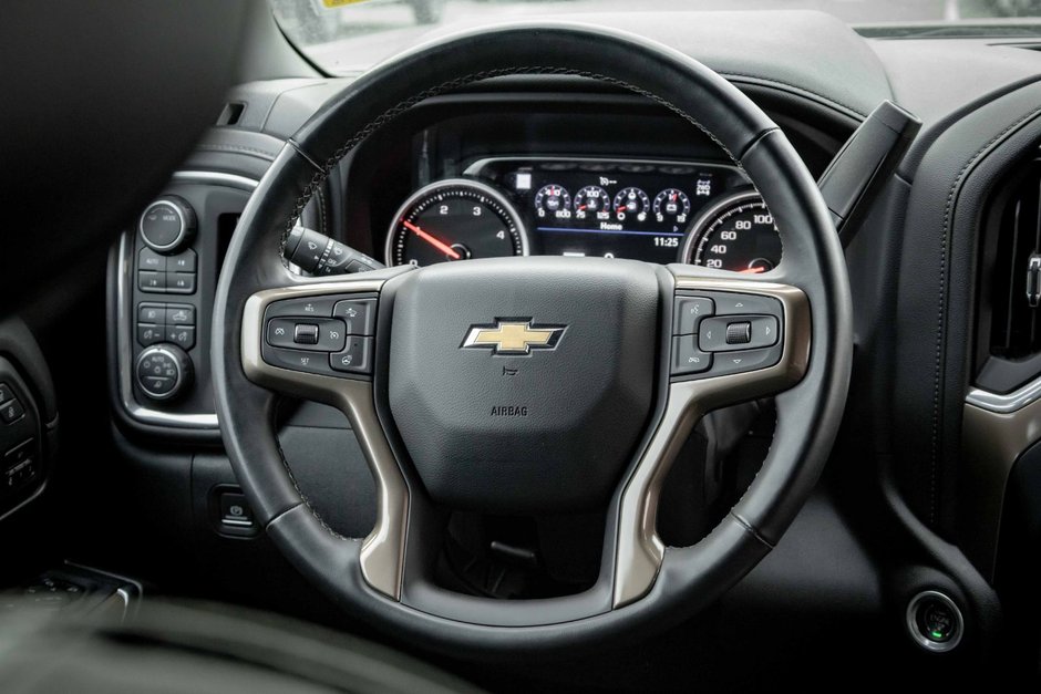 2023 Chevrolet Silverado 3500 HD High Country-15