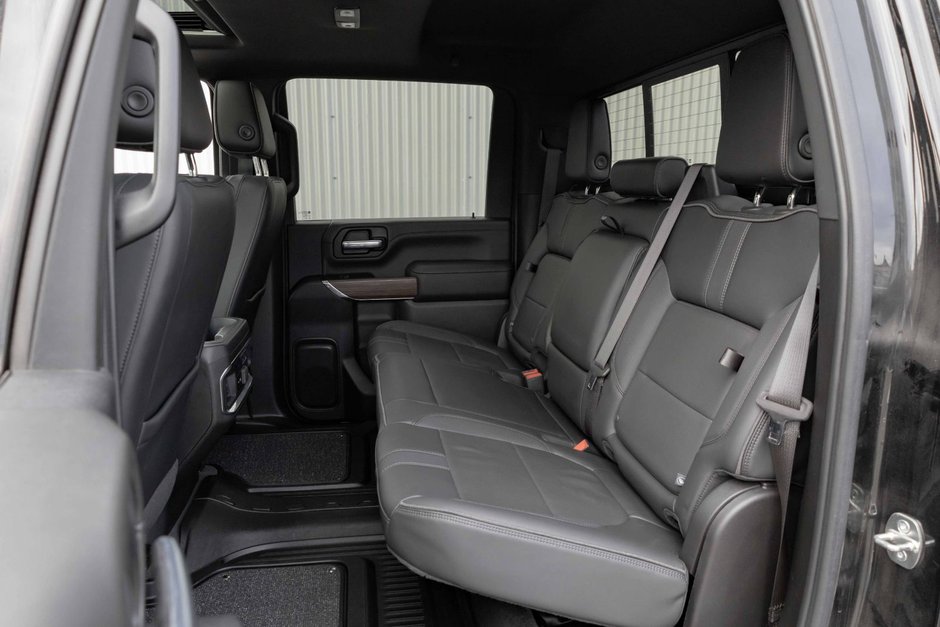 2023 Chevrolet Silverado 3500 HD High Country-22