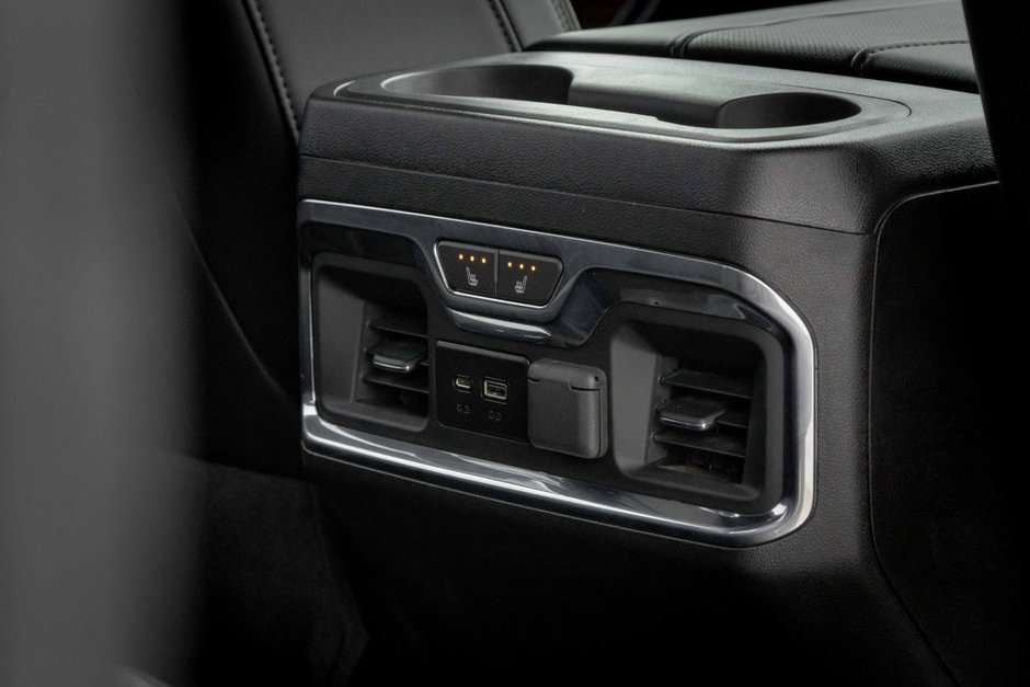 2023 Chevrolet Silverado 3500 HD High Country-23