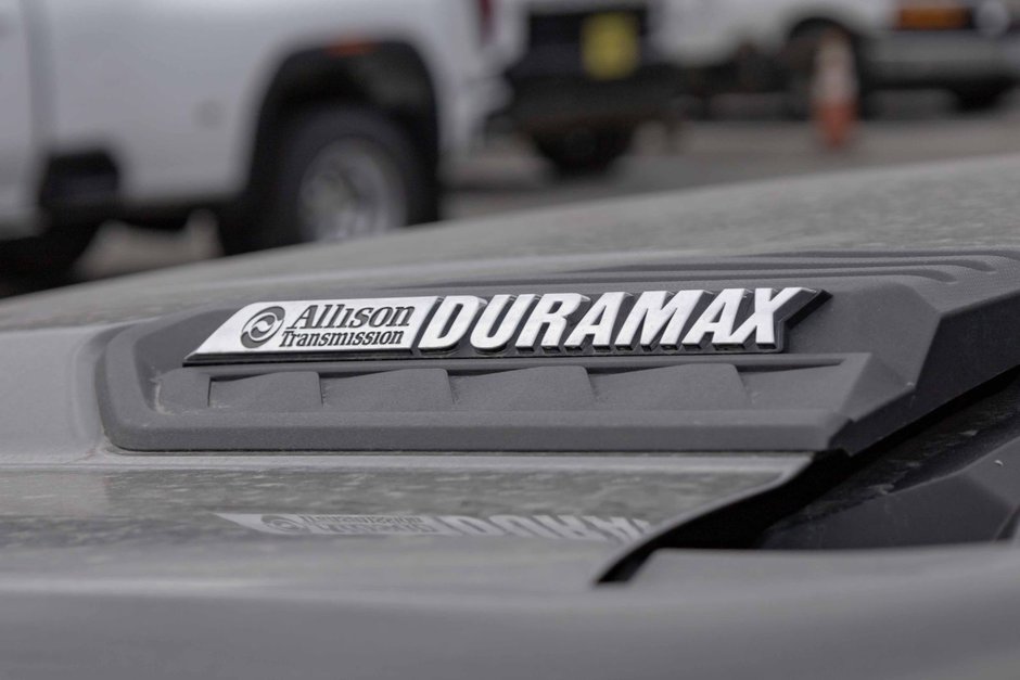 2023 Chevrolet Silverado 3500 HD High Country-8