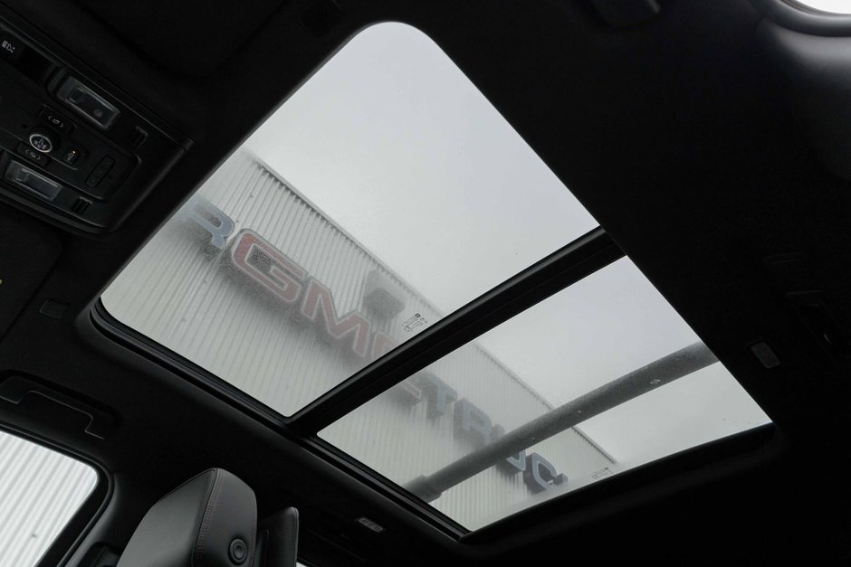 2021 Chevrolet Suburban RST-9