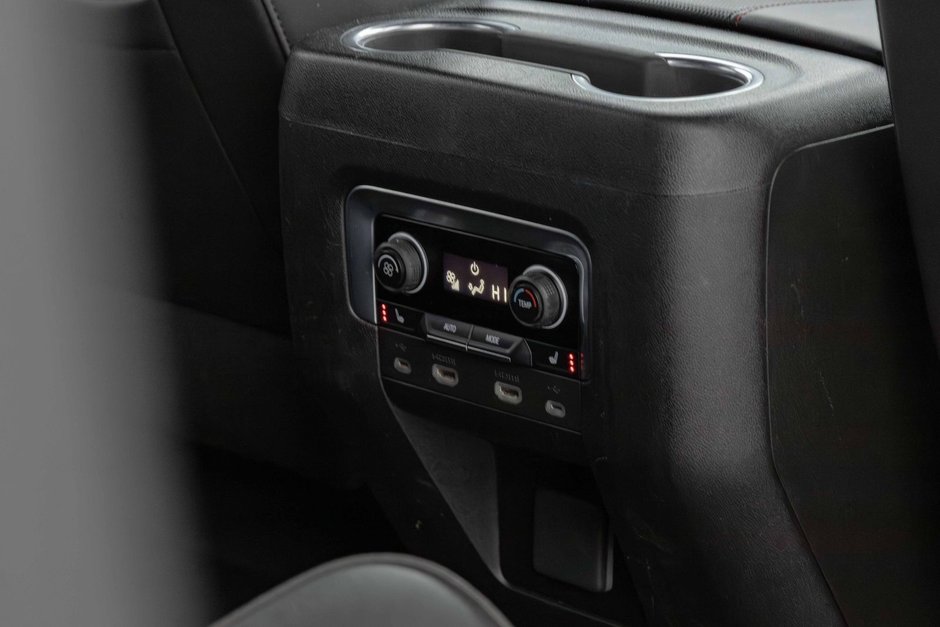 2021 Chevrolet Suburban RST-19