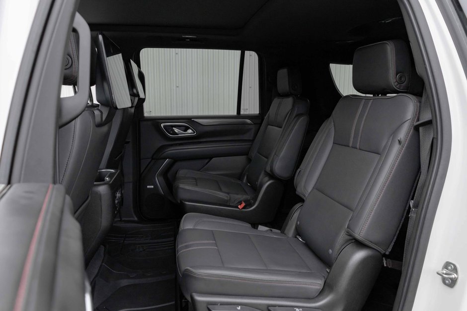 2021 Chevrolet Suburban RST-17