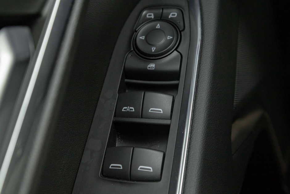 2022 GMC Sierra 1500 Elevation-11