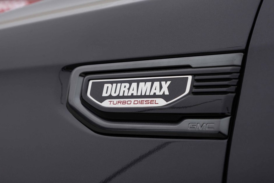 2022 GMC Sierra 1500 AT4-8