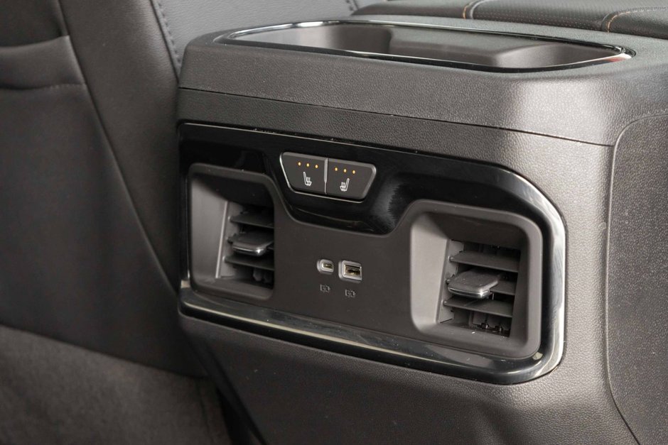 2022 GMC Sierra 1500 AT4-24