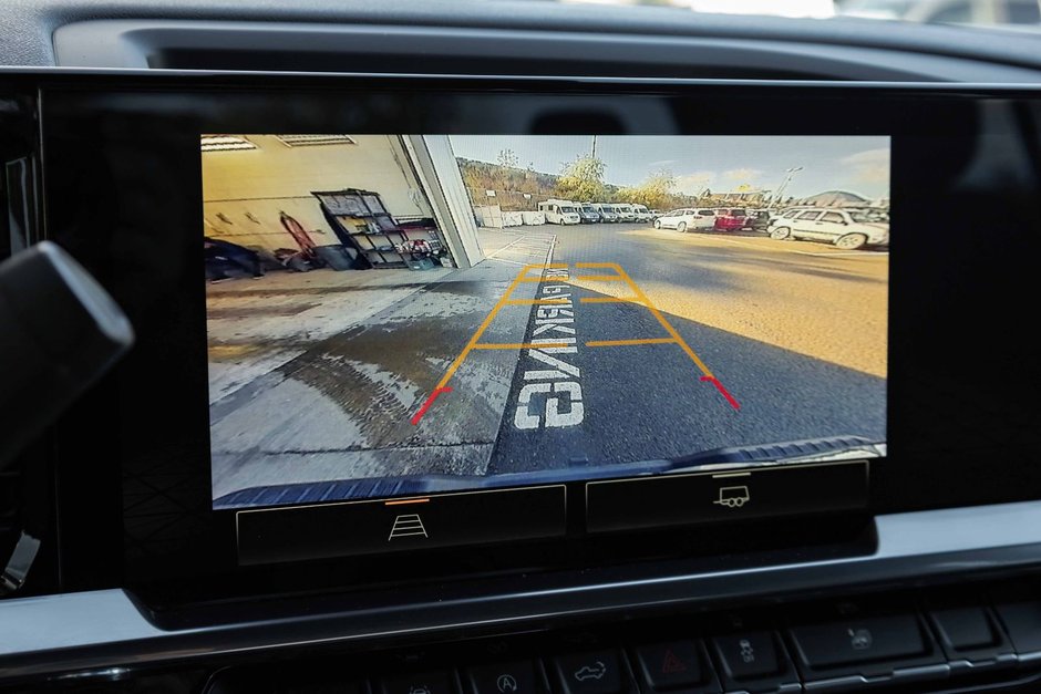 2023 GMC Sierra 1500 Elevation-13