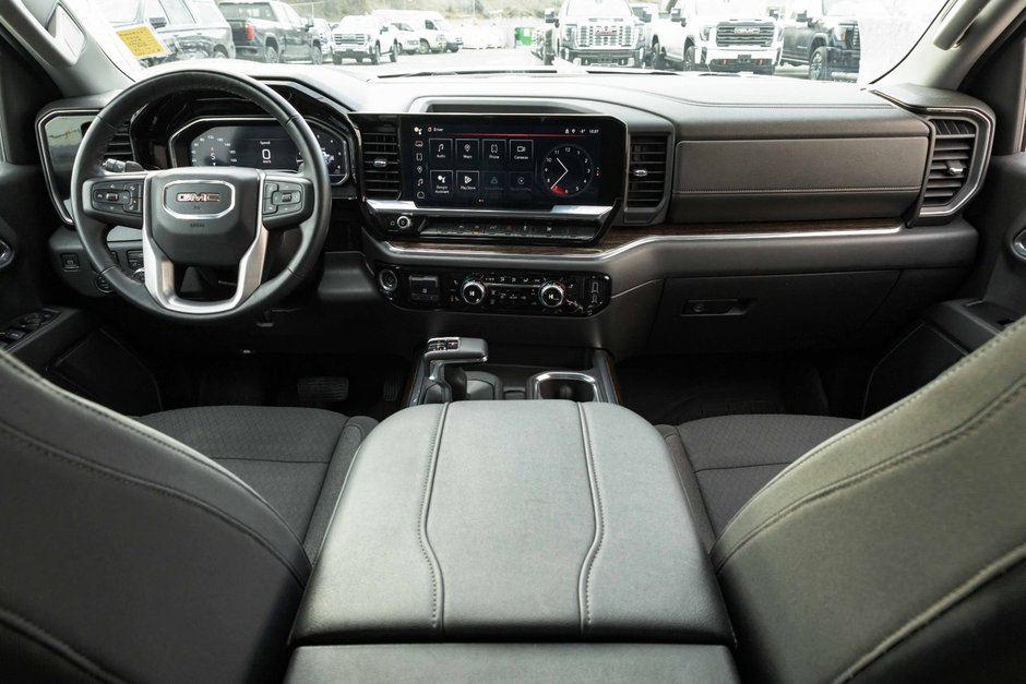 2023 GMC Sierra 1500 Elevation-17