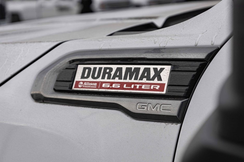 2022 GMC Sierra 3500HD AT4-8