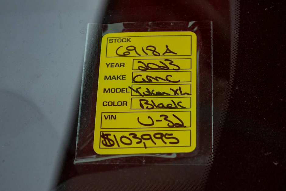 2023 GMC Yukon XL Denali Ultimate-25