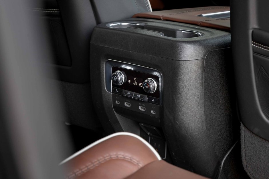 2023 GMC Yukon XL Denali Ultimate-22