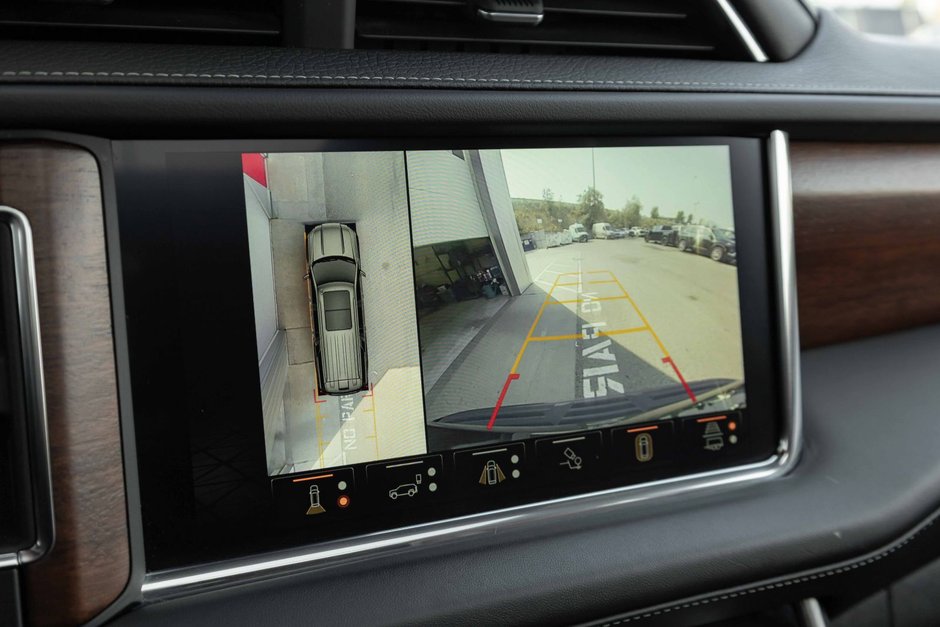 2023 GMC Yukon XL Denali Ultimate-17