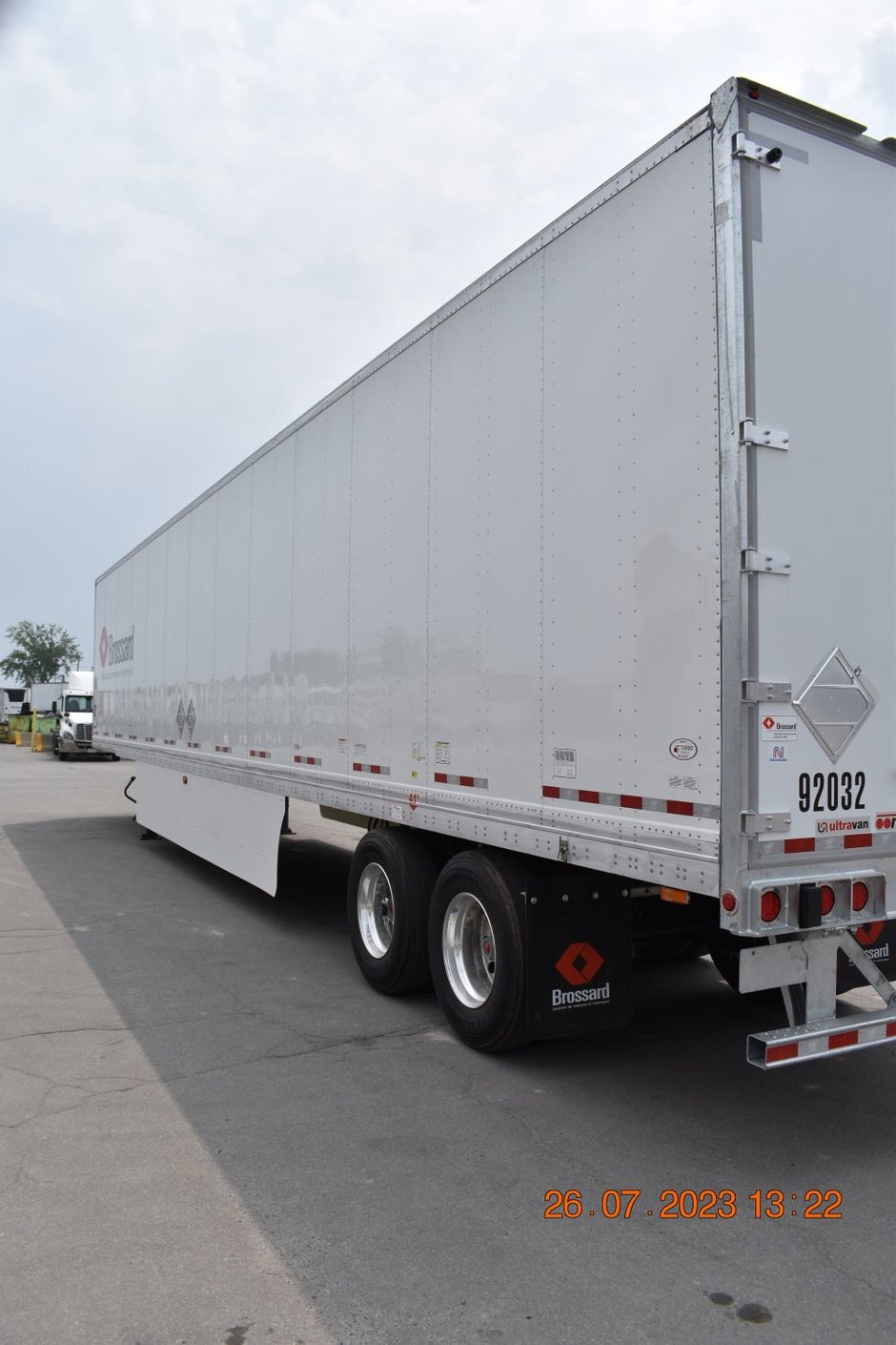 Tandem axle storage trailer for short-term rental at Location Brossard