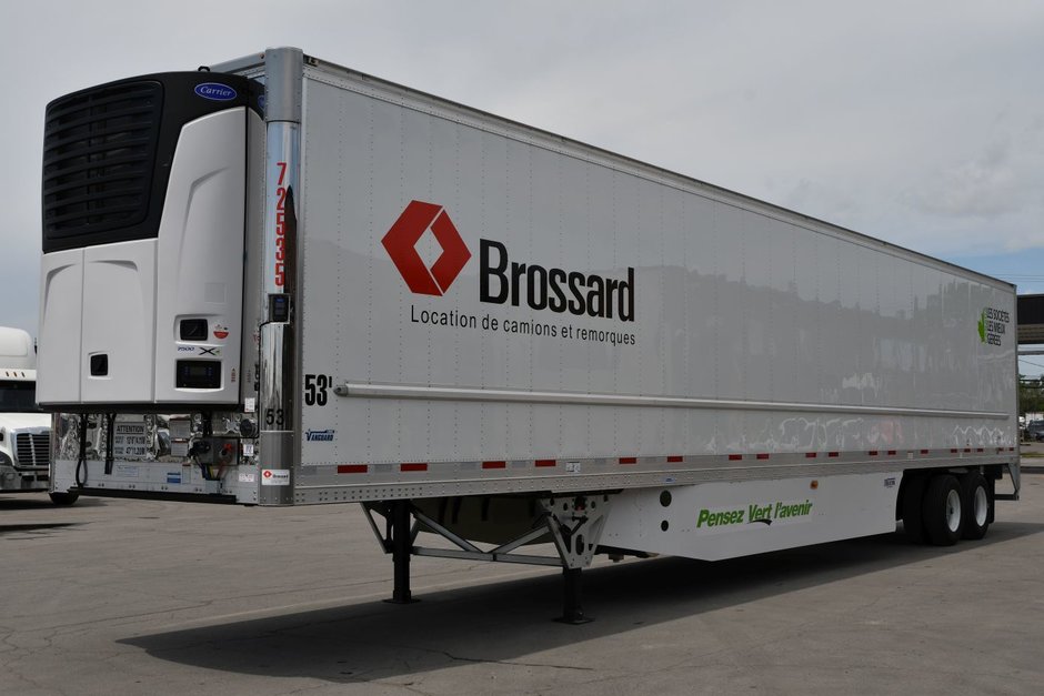 Tandem axle refrigerated trailer for short-term rental at Location Brossard