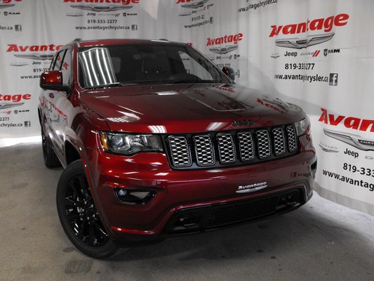 New 19 Jeep Grand Cherokee Altitude For Sale In La Sarre Avantage Chrysler In La Sarre Quebec