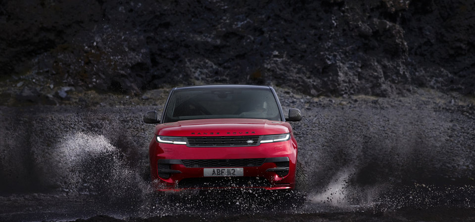 Le Range Rover Sport est gagnant grâce à sa technologie avancée de régulateur de vitesse hors route