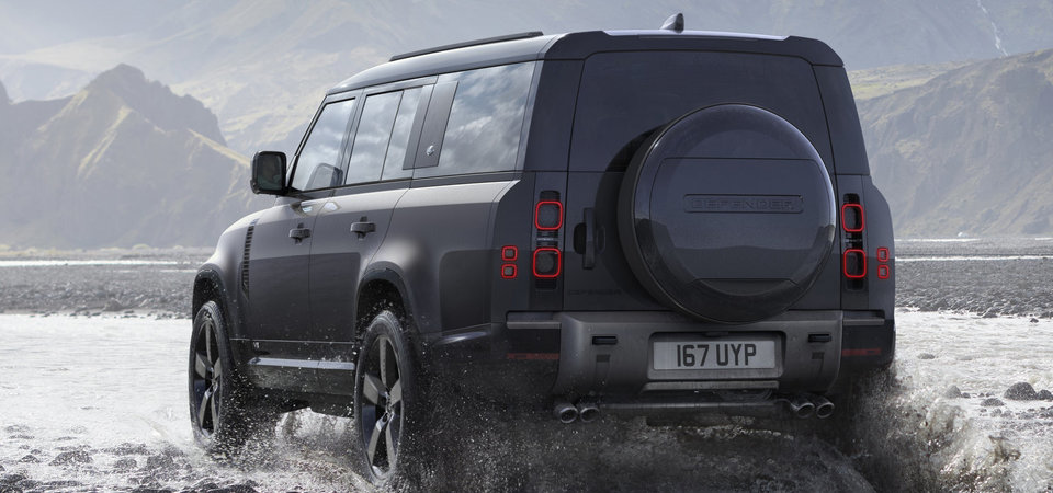 2023 Land Rover Defender: A Blend of Tradition and Innovation