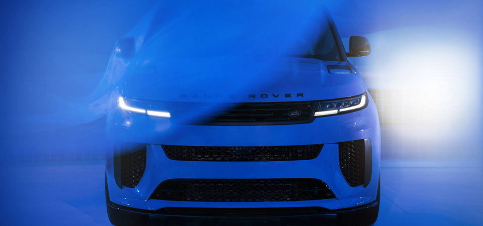 Range Rover Sport SV Edition One Miami: A Spectacular Debut at Miami Art Week