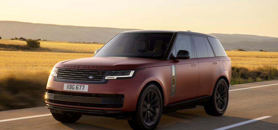 2024 Range Rover vs Mercedes-Benz GLS: Luxury, Style, and Capabilities