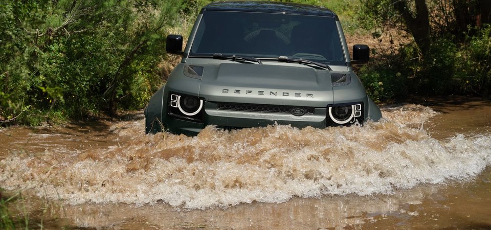 L'art du passage à gué : comprendre la capacité exceptionnelle de franchissement de Land Rover