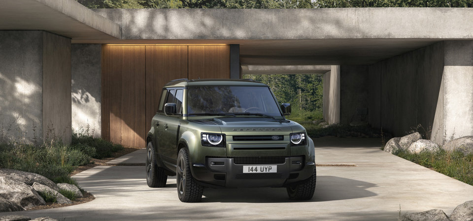 Defender 90 vs. Defender 110: Which is the Right Fit for Your Montreal Lifestyle?