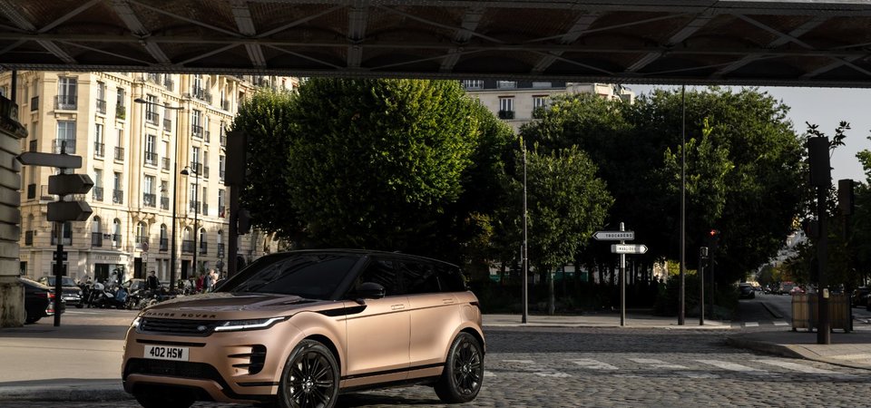 Range Rover Evoque: Accessible Luxury for Montreal's Urban Lifestyle