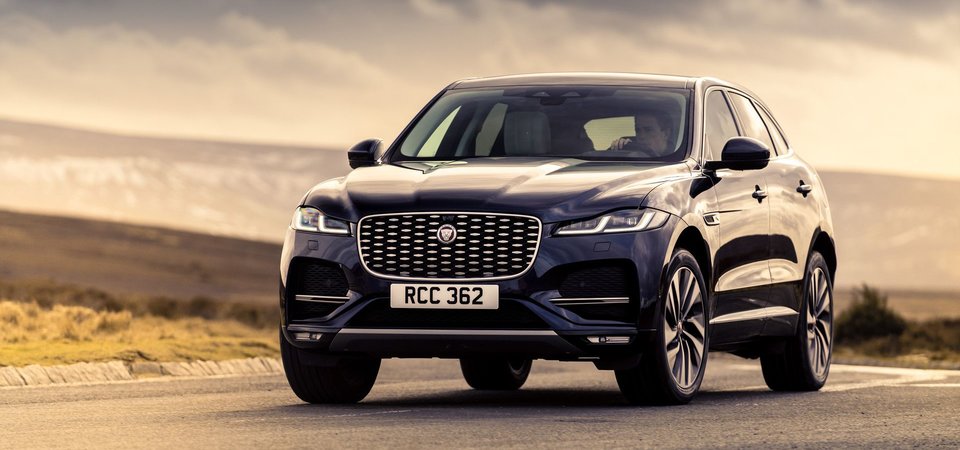 Advanced Driver Assistance Systems: How Jaguar Technology Enhances Safety for Montréal Drivers