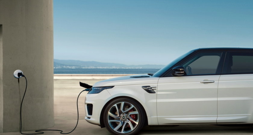 Land Rover va électrifier sa gamme d’ici 2020