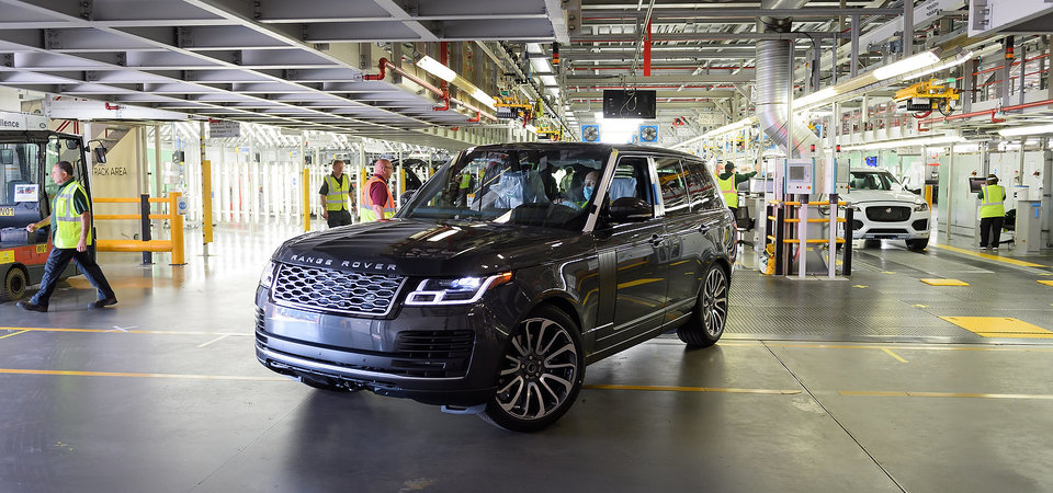 The first Range Rover made under social distance measures produced in May
