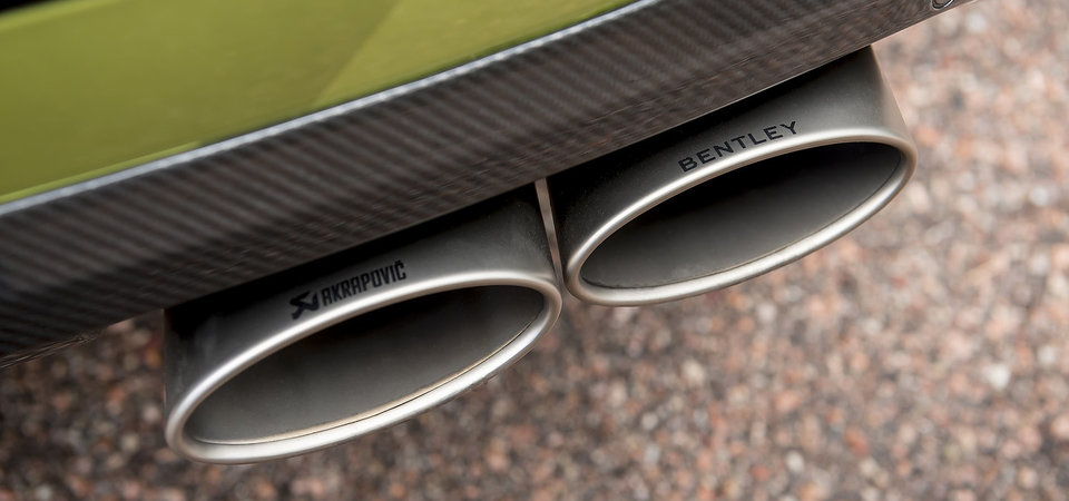 Le nouveau Bentley Bentayga est livrée avec l'échappement Akrapovic