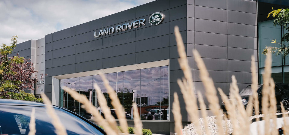 The advantages of the Land Rover certified pre-owned vehicle program