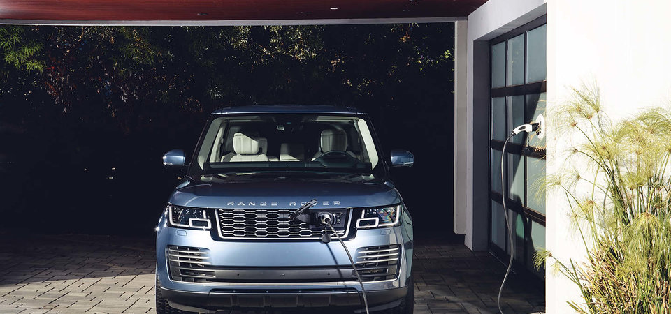 Hybrid versions of the Range Rover lineup