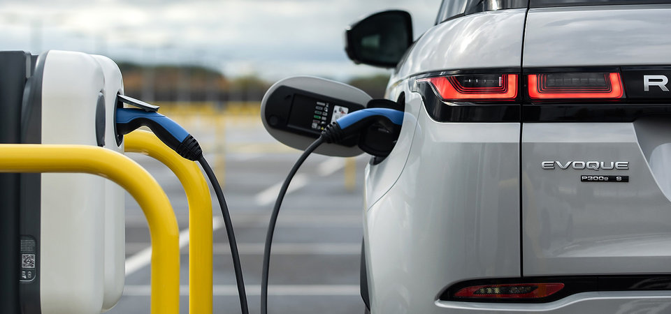 Land Rover annonce son virage électrique