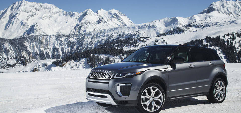 Three reasons to buy a pre-owned Range Rover Evoque as winter approaches