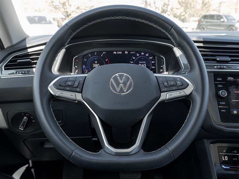 2023 Volkswagen Tiguan Comfortline 2.0T 8sp at w/Tip 4M-9