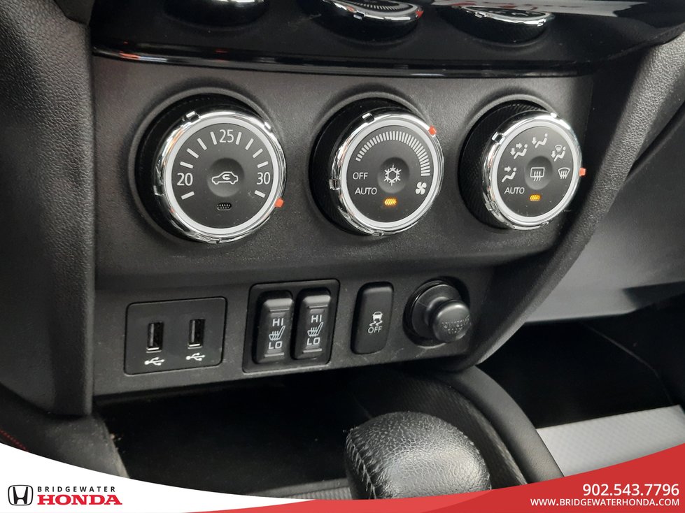 2018 Mitsubishi RVR SE LTD-6