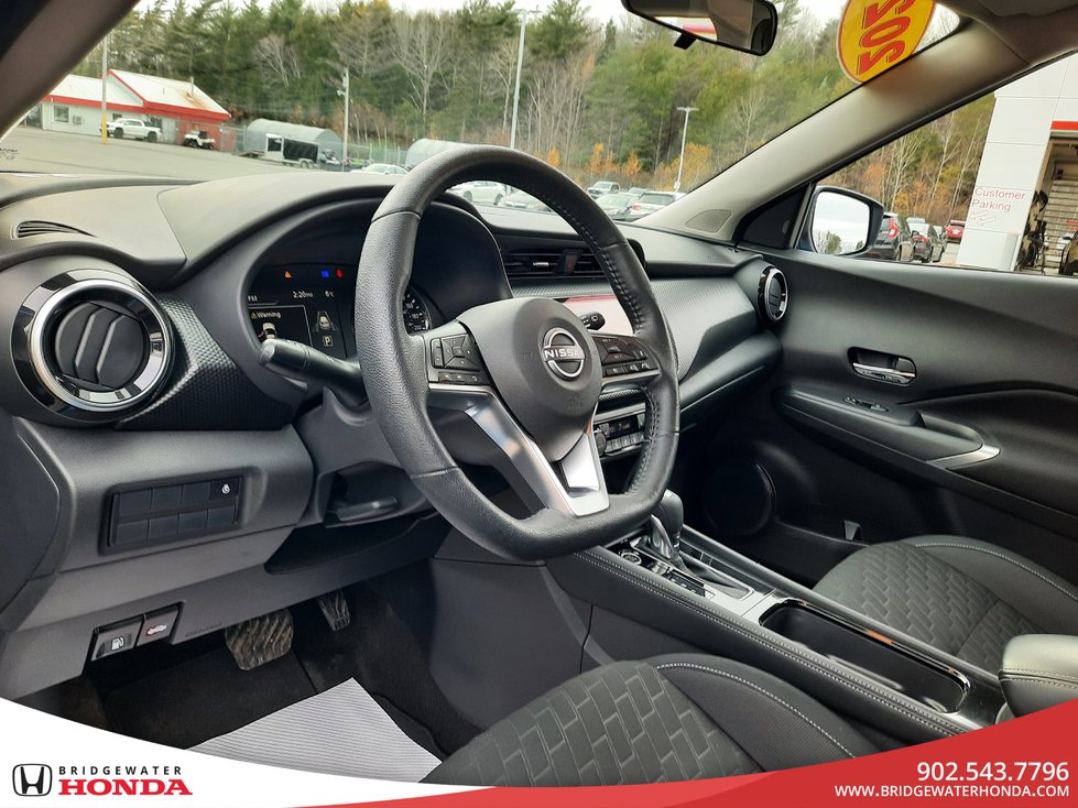 Nissan Kicks SV 2023-1