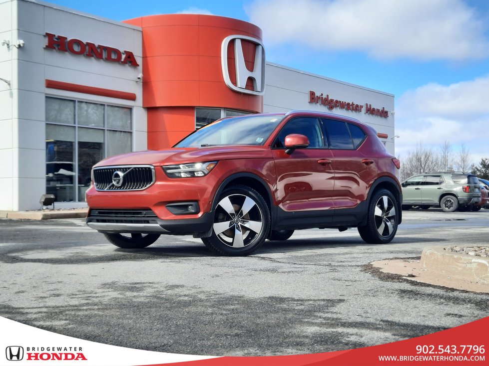 2019 Volvo XC40 Momentum-0